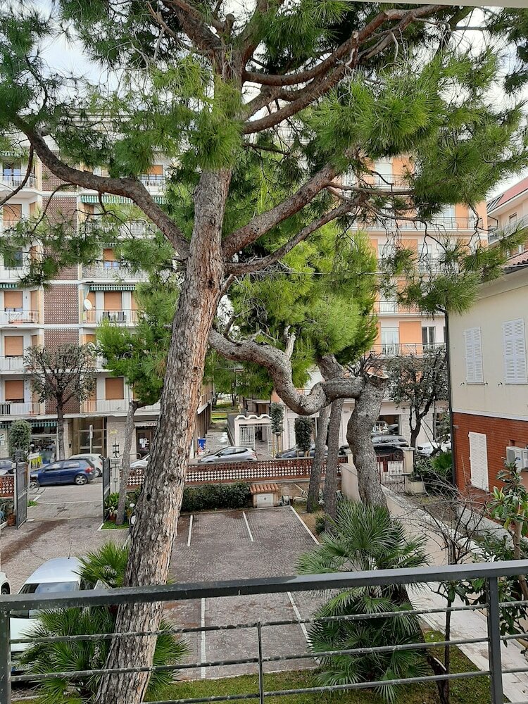 Фото Hotel Chiaraluna