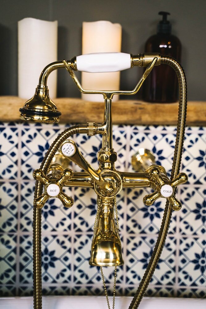 Фото The Frances Modern Inn