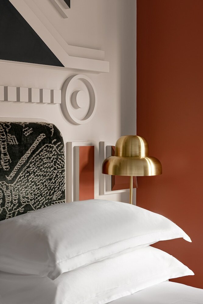 Фото The Henrietta Hotel