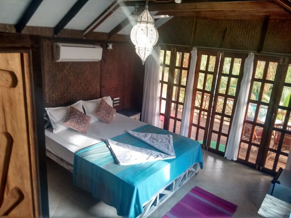 Фото Little India Beach Cottages