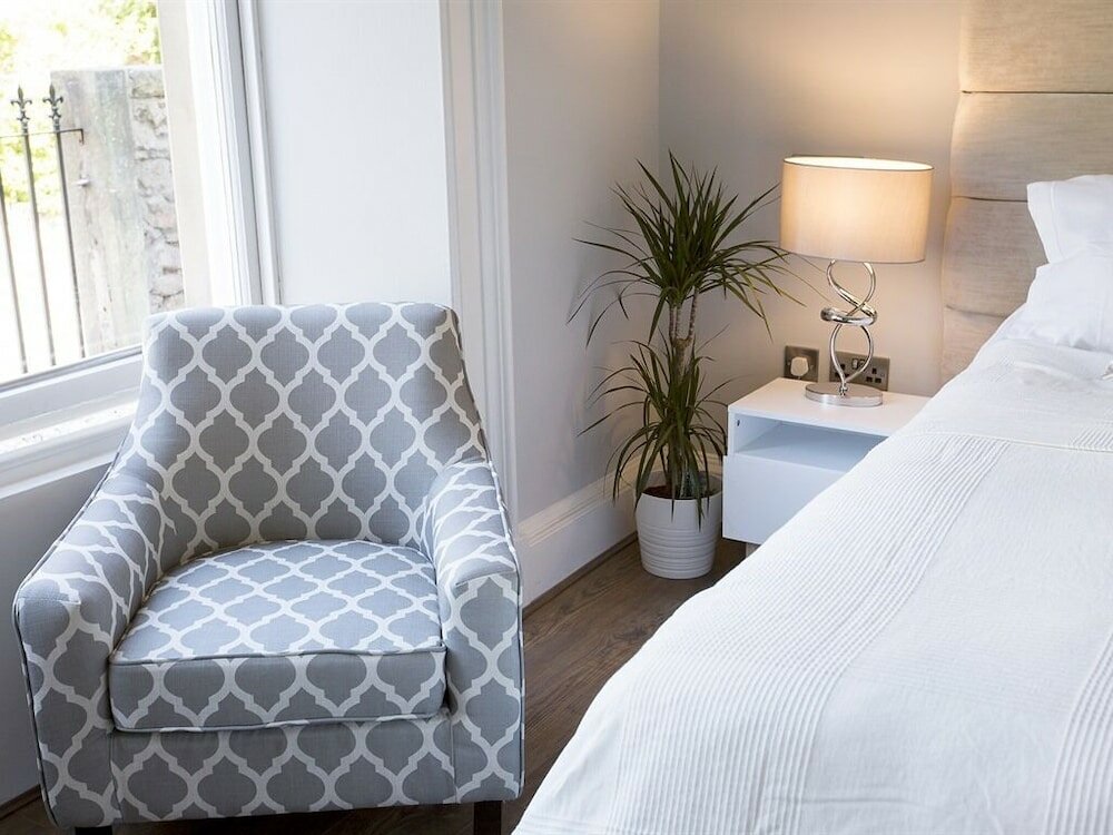 Фото The Lane Apartment