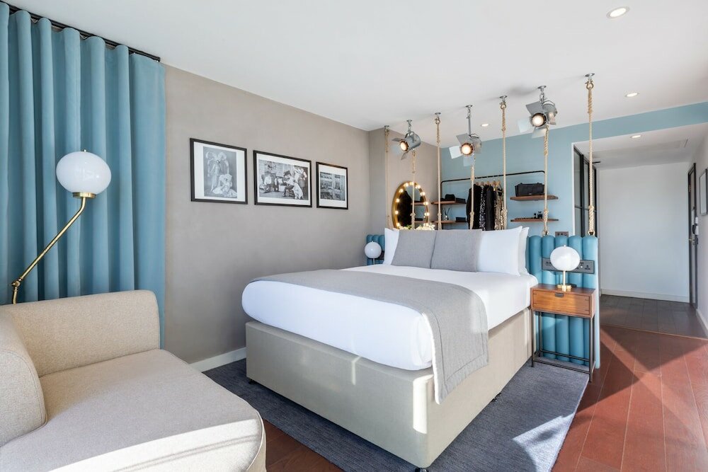 Фото Hotel Indigo London - 1 Leicester Square