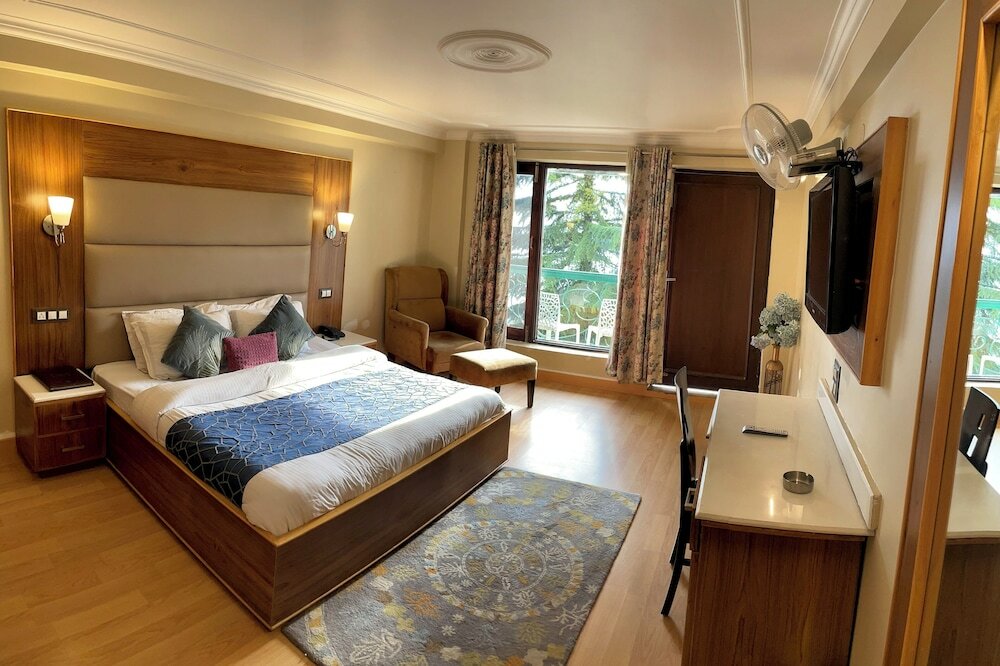 Фото Hotel Mongas