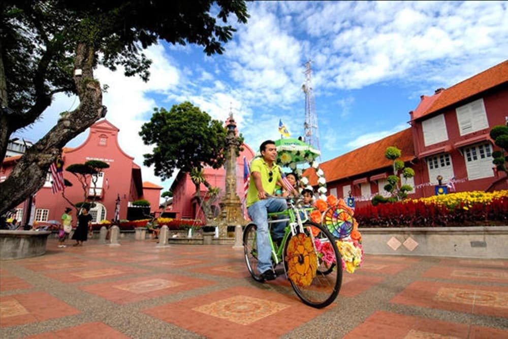 Фото Hallmark Hotel Leisure