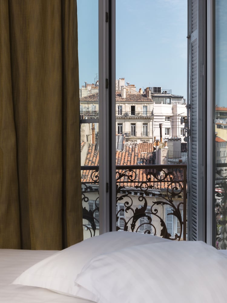 Фото Escale Oceania Marseille Vieux Port