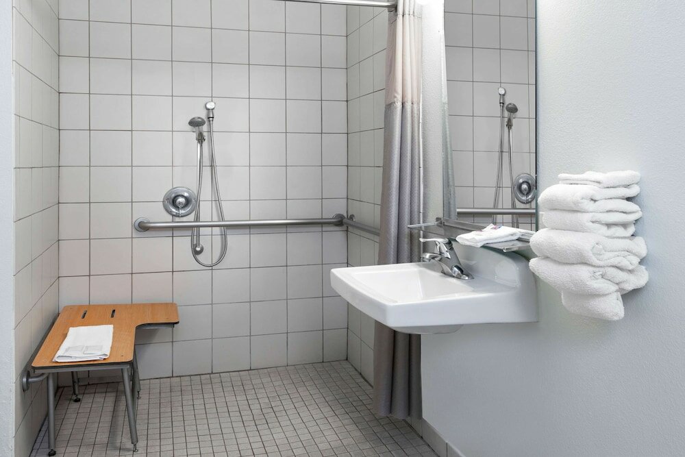 Фото Motel 6 Anaheim Maingate