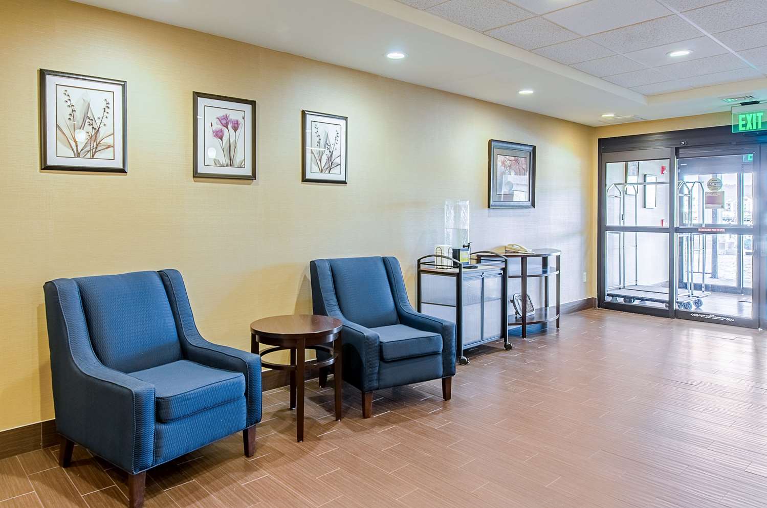 Фото Comfort Suites Wytheville