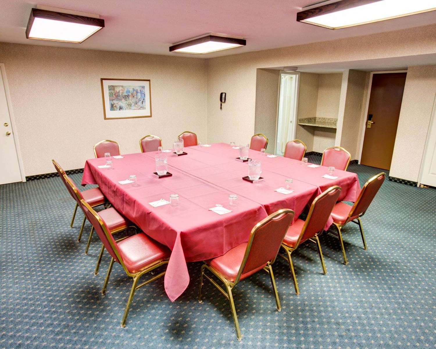 Фото Comfort Inn Conference Center