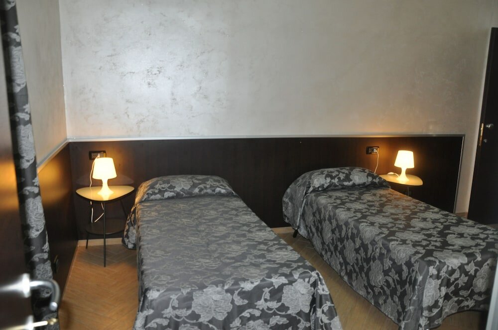 Фото Funny Palace Hostel