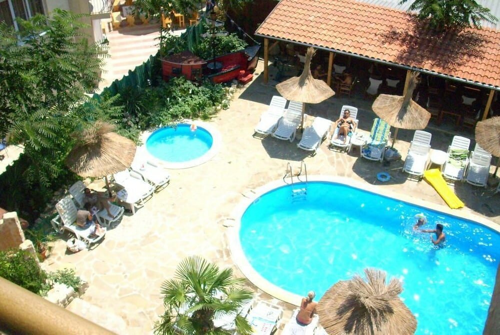 Фото Family hotel Tropicana