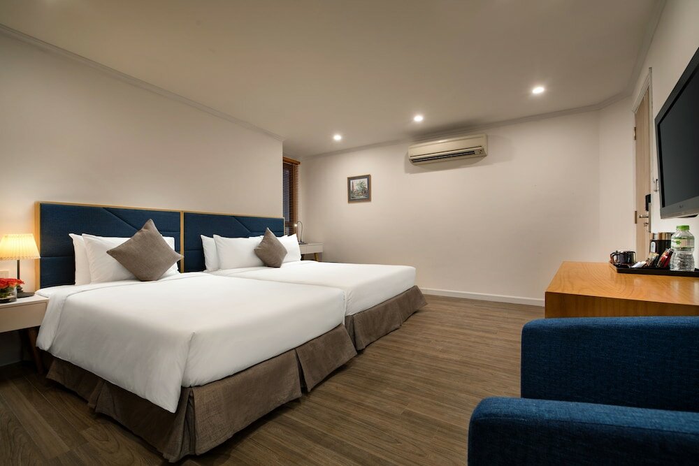 Фото Hanoi Backpackers Hostel & Rooftop bar