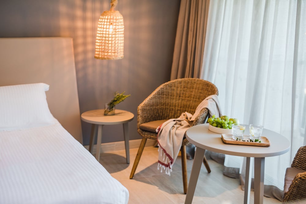 Фото Отель Nissi Beach Resort