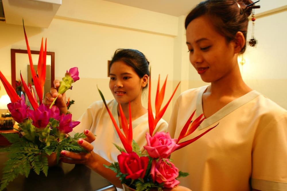 Фото People Place Boutique In Town Hotel