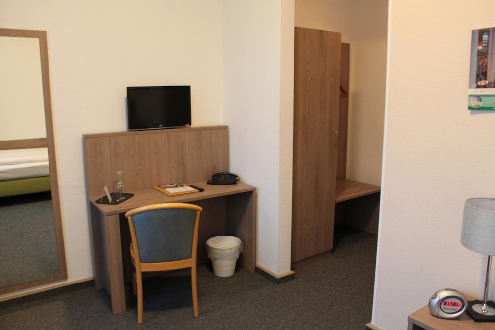 Фото Hotel Sächsischer Hof