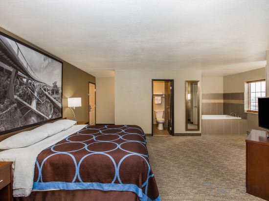 Фото Super 8 by Wyndham Altoona