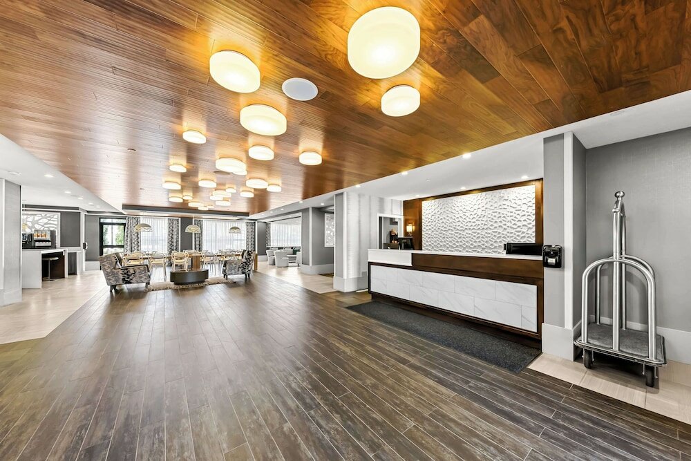 Фото Best Western Plus Airdrie Gateway