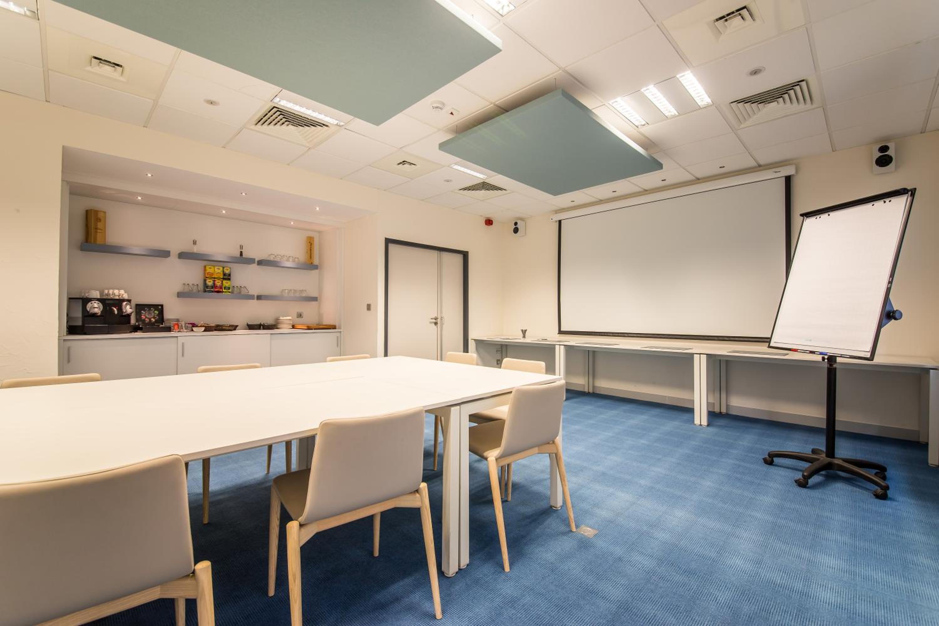 Фото Mandarina Hotel Luxembourg Airport