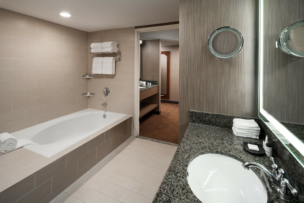 Фото Sheraton Agoura Hills Hotel