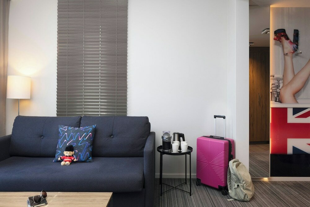 Фото Moxy London Excel