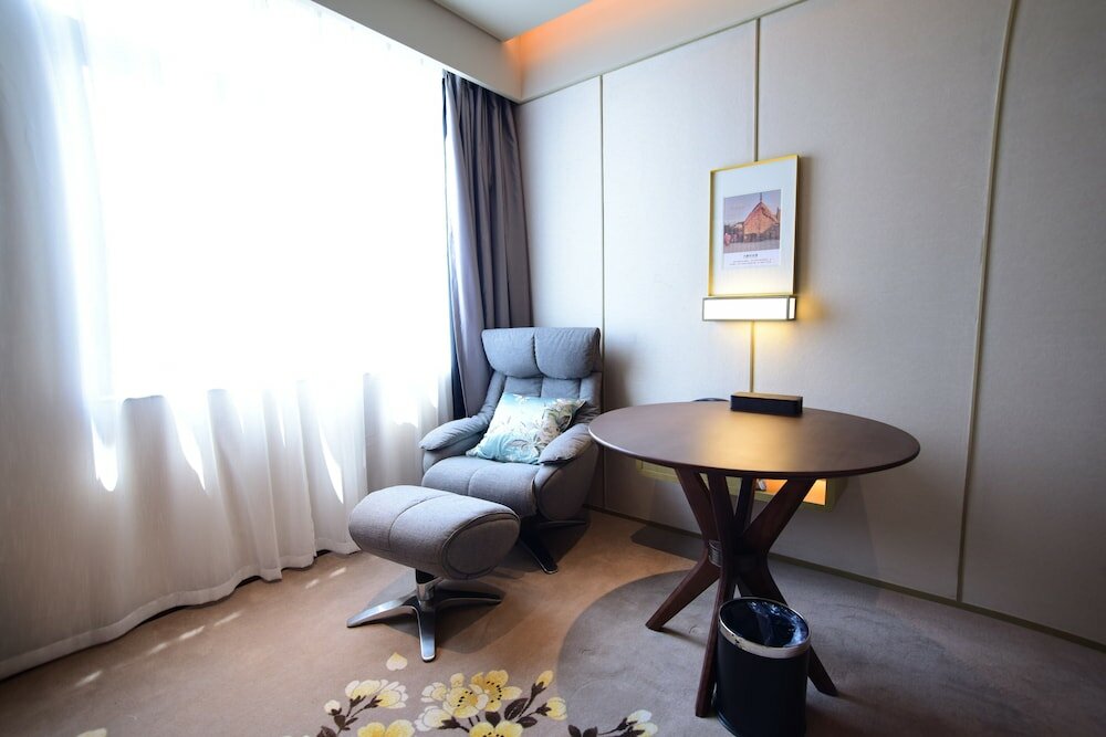 Фото Weihaiwei Hotel