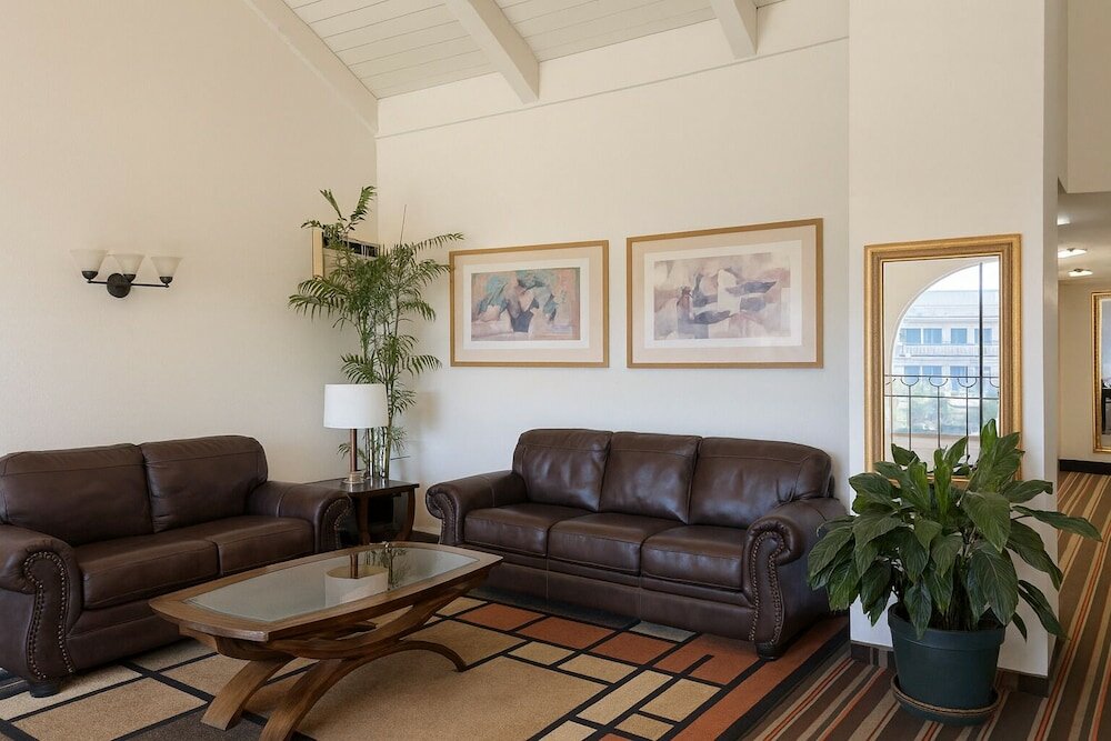 Фото Granada Inn