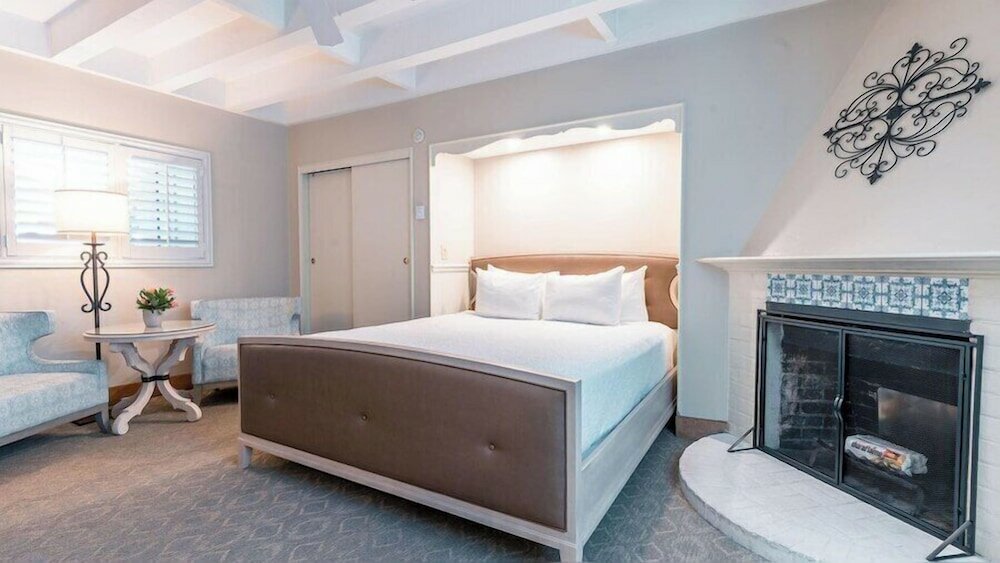 Фото Normandy Inn