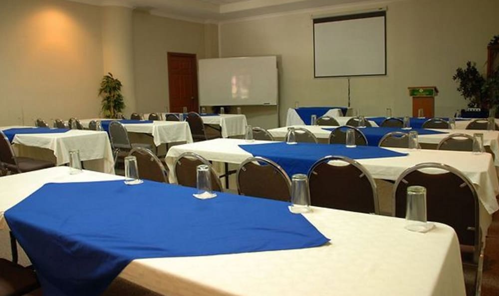 Фото Hotel Capital