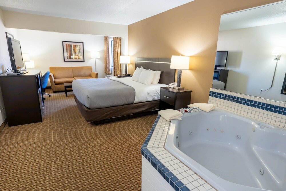 Фото Quality Inn & Suites Sun Prairie Madison East