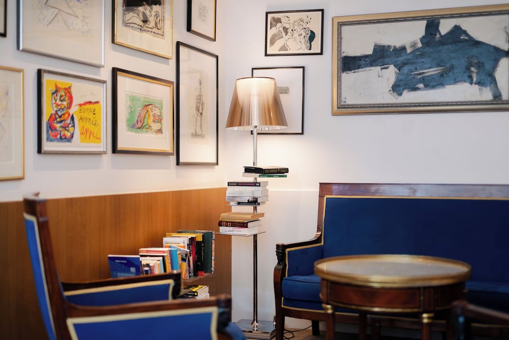 Фото Ambassade Hotel