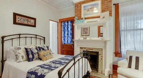 Внешний вид отеля Surf Song Bed & Breakfast в Тайби-Айленде, фото 4