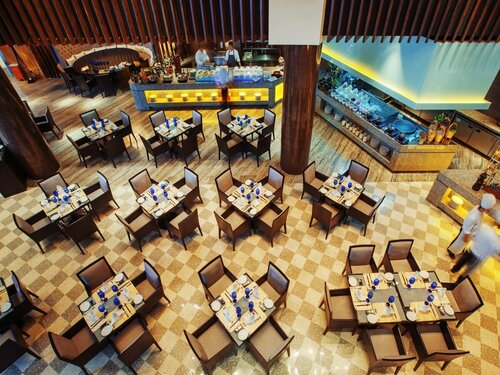 Гостиница Universal Hotel Urumqi в Урумчи