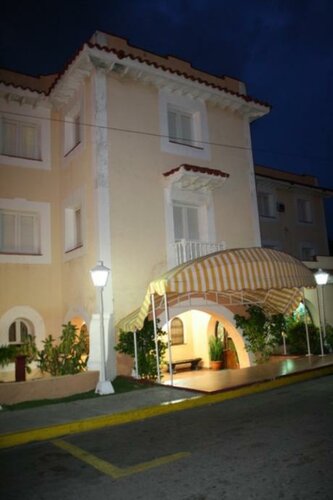 Гостиница Hotel Dos Mares в Варадеро