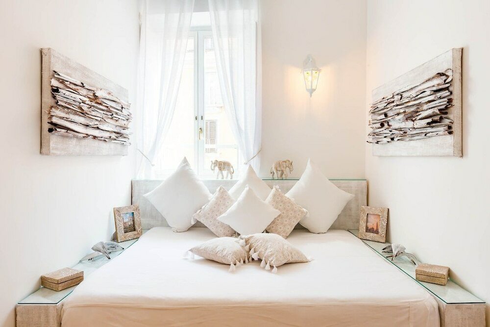 Фото Pantheon Luxury Gold Apartment