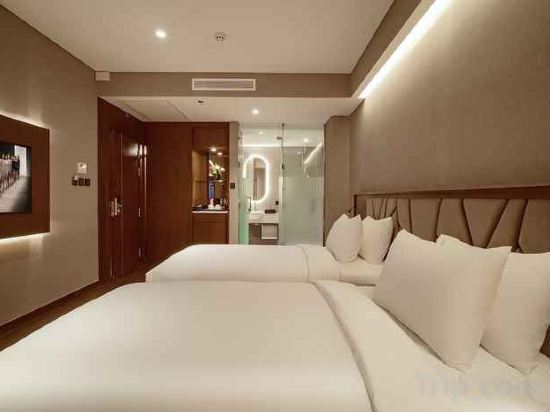 Фото Nhat Ha Lavish Hotel