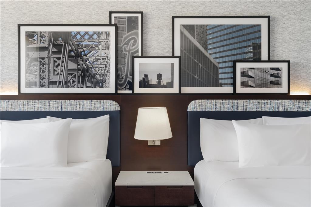 Фото DoubleTree by Hilton Long Island City New York