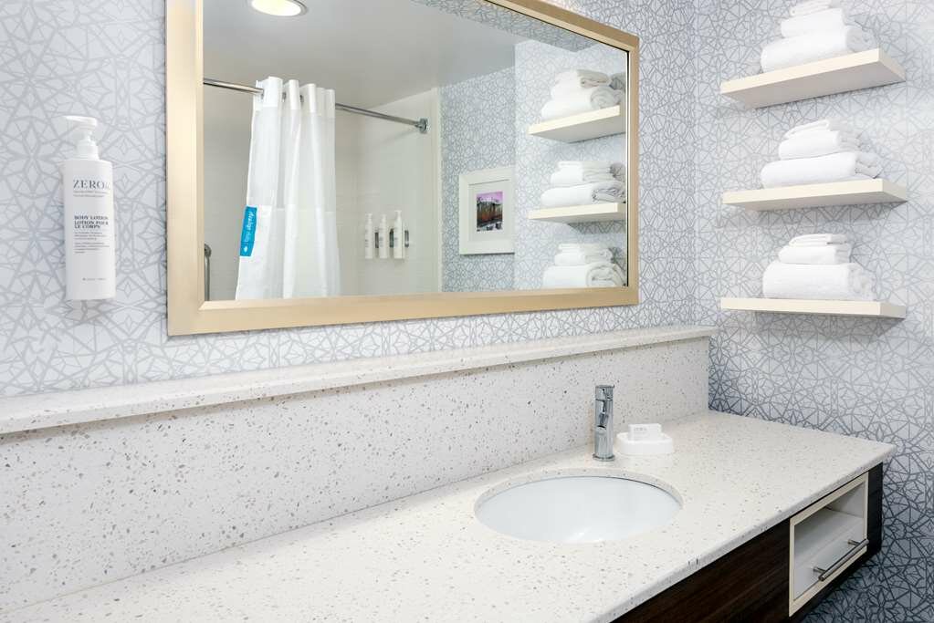 Фото Hampton Inn Charlotte-Uptown