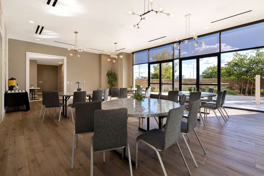 Фото Hilton Garden Inn Anaheim Resort