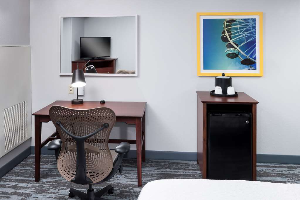 Фото Hampton Inn & Suites Oklahoma City-Bricktown