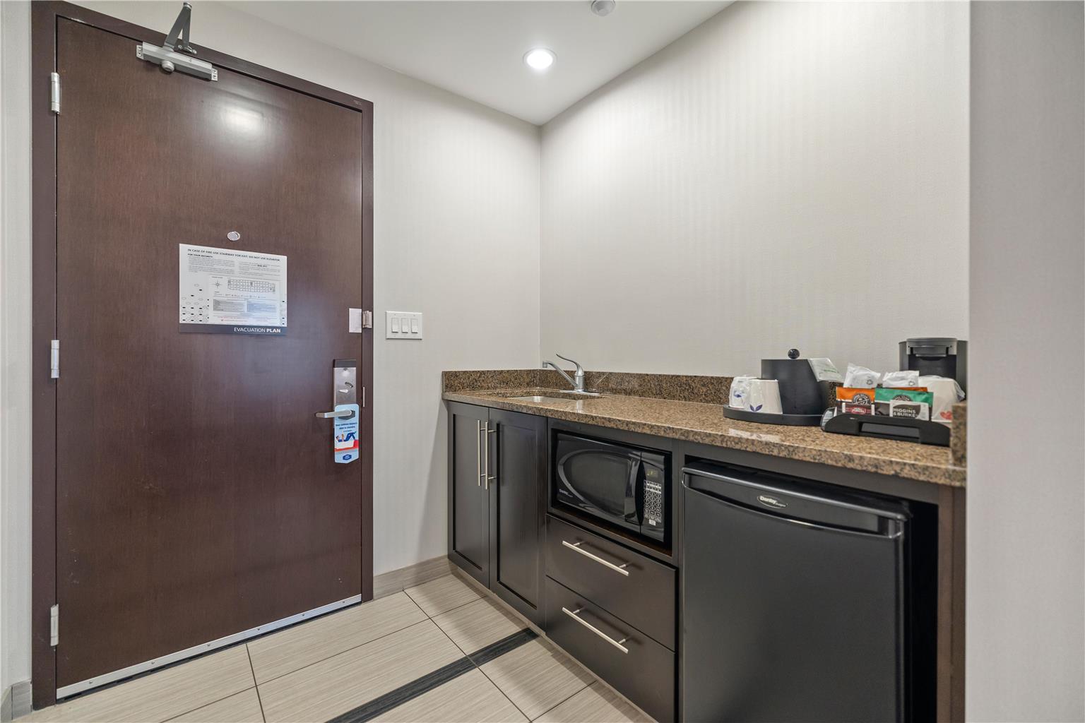 Фото Hampton Inn by Hilton Winnipeg Airport/Polo Park