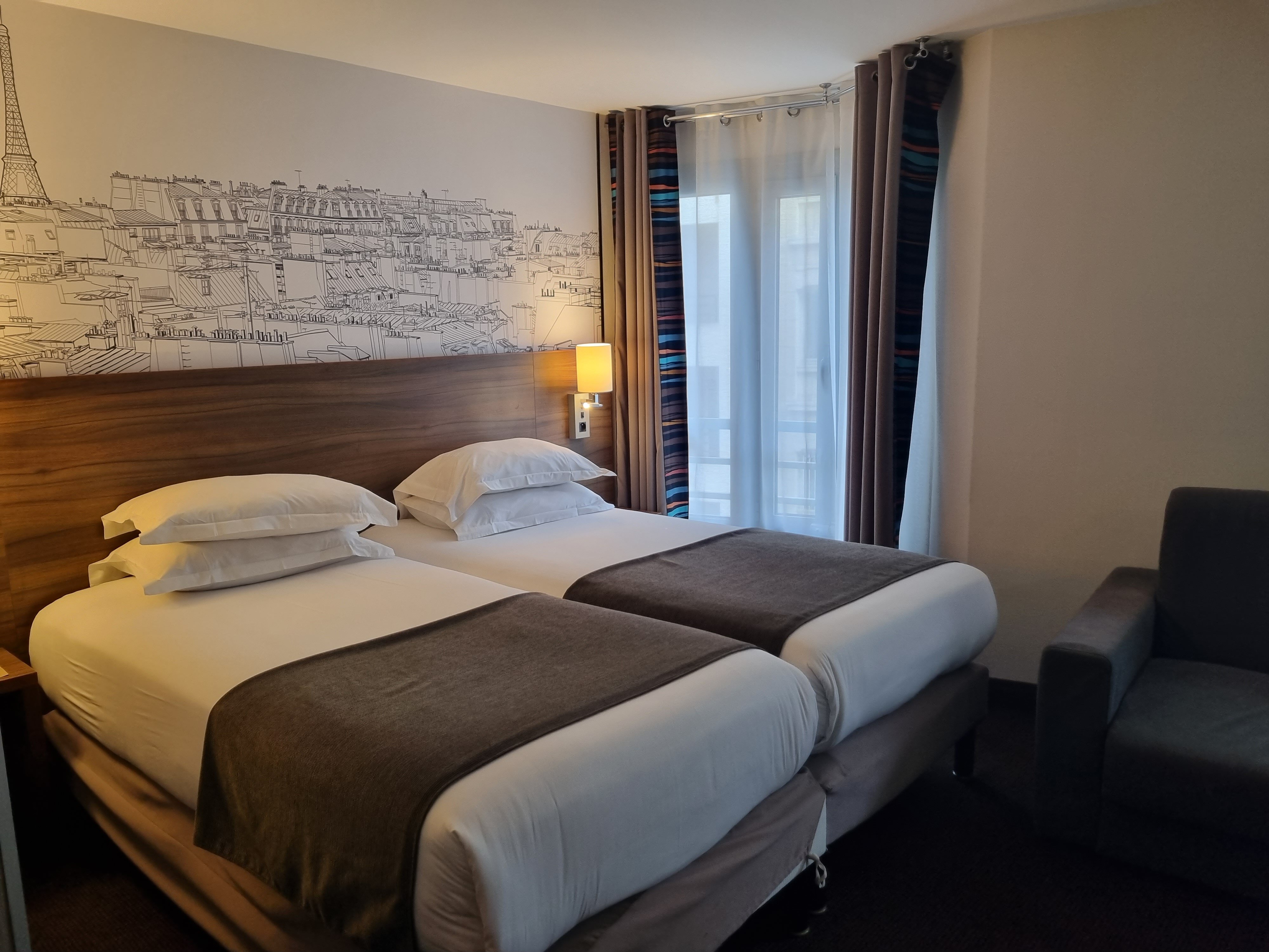 Фото Holiday Inn Paris Montmartre