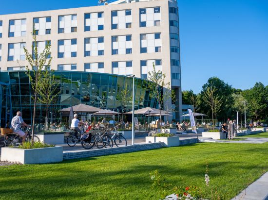 Фото Flonk Hotel Groningen Zuid, Bw Signature Collection