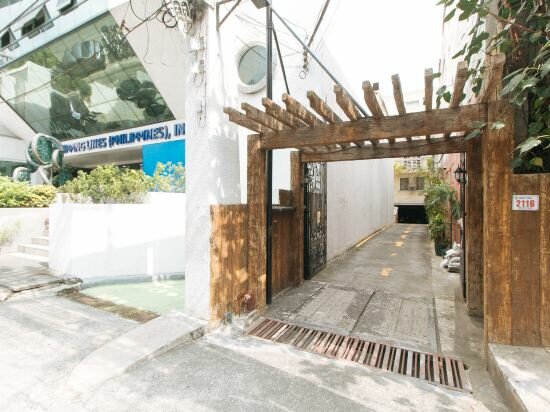 Фото Casa Micarosa Hotel and Residences by RedDoorz