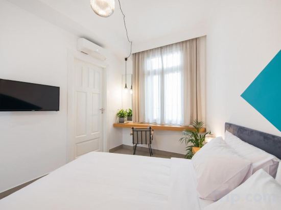 Фото MONK Monastiraki Suites