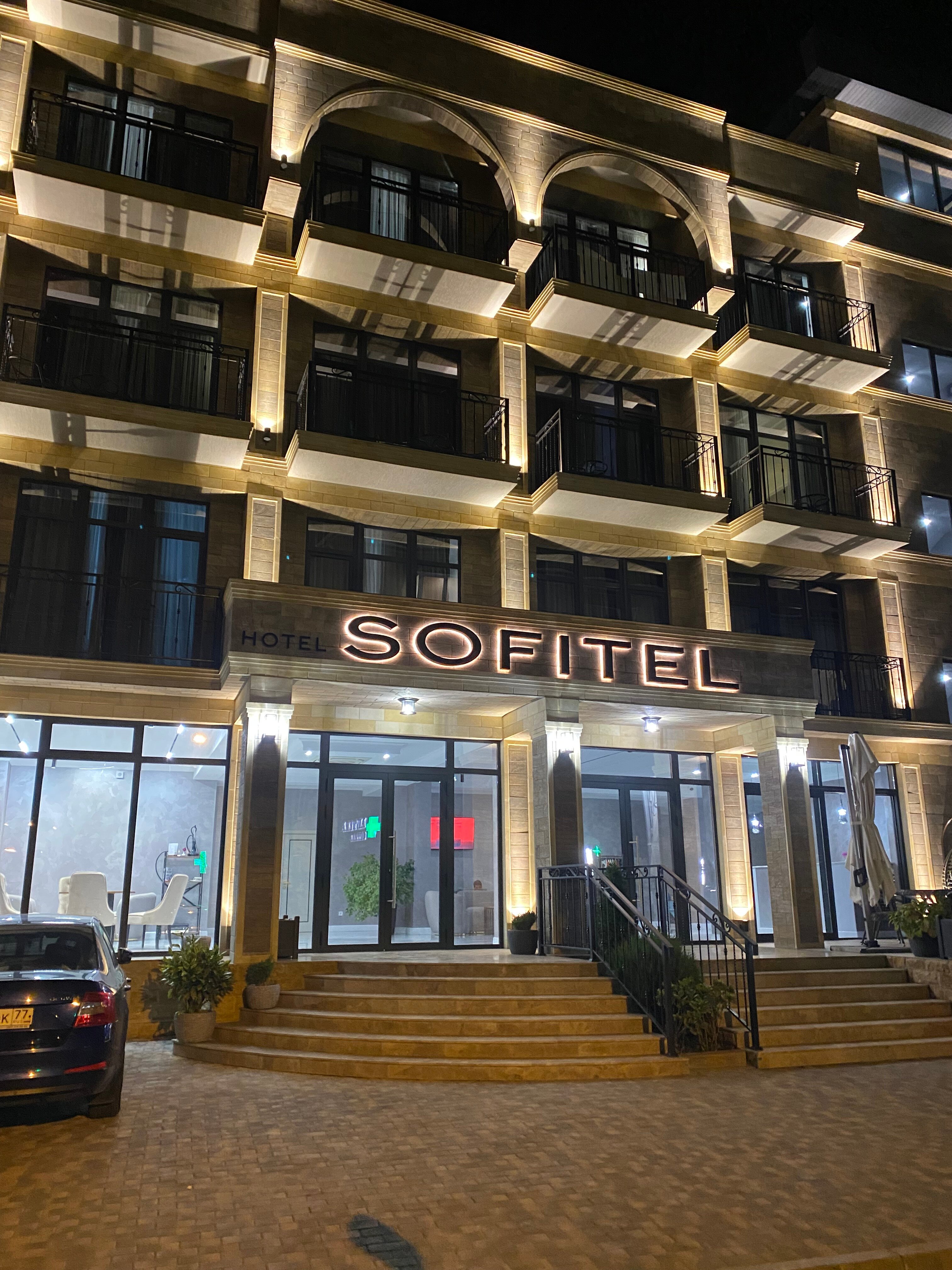 Фото отеля 1