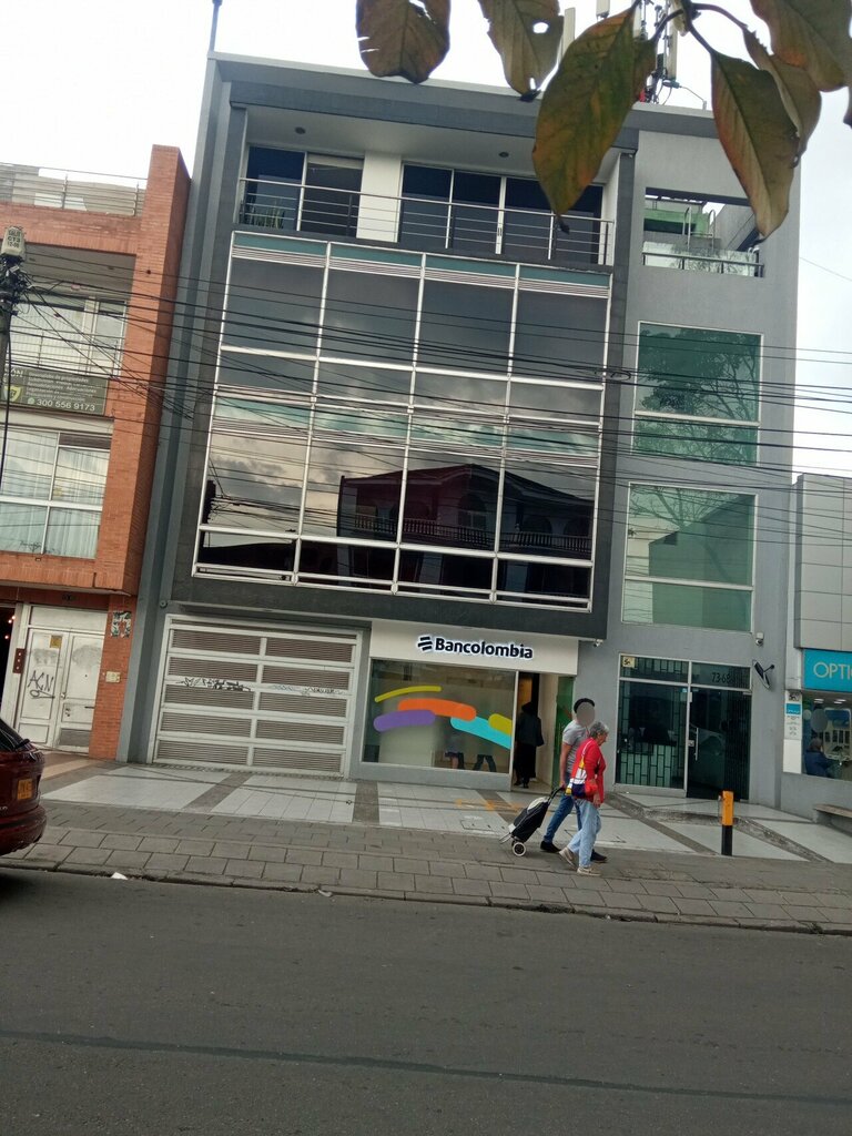 Car service, auto repair Bancolombia, Bogota, photo