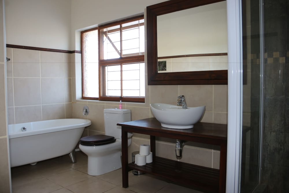 Фото Aan Die Oewer Guest House