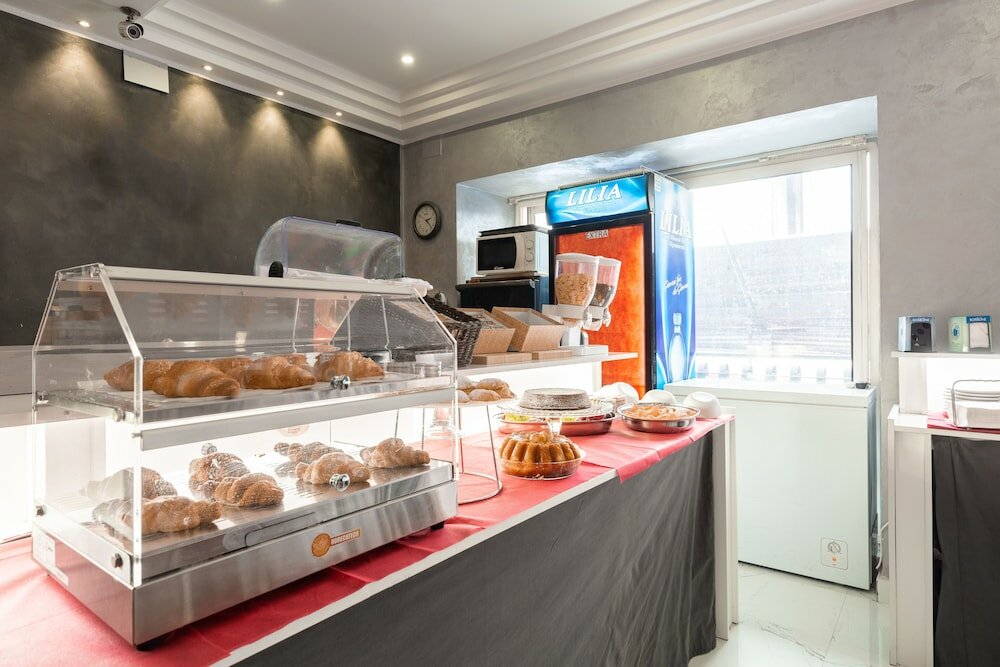 Фото Hotel Bella Napoli