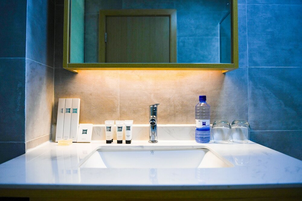 Фото 2000 Hotel Downtown Kigali