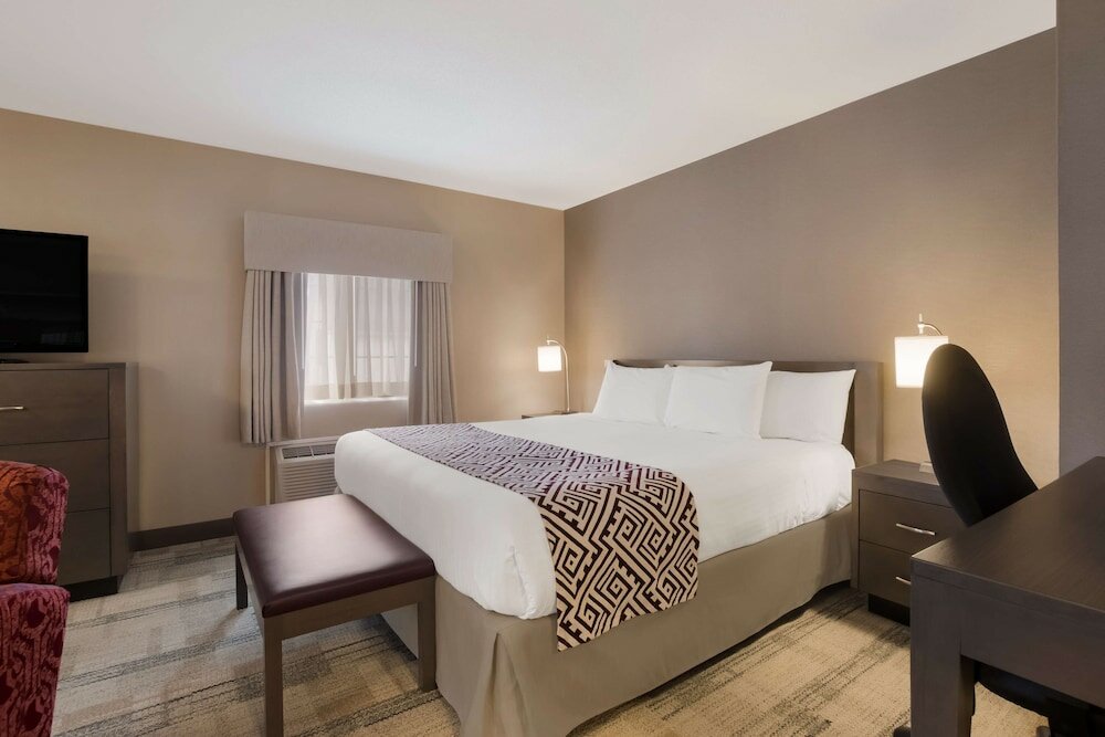 Фото Best Western Colonel Butler Inn