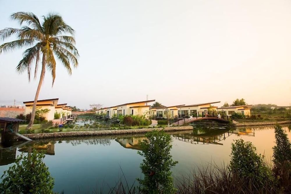 Фото Bua Tara Resort